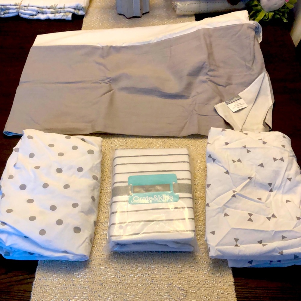 Crate & Kids, land of Nod grey crib sheets & skirt